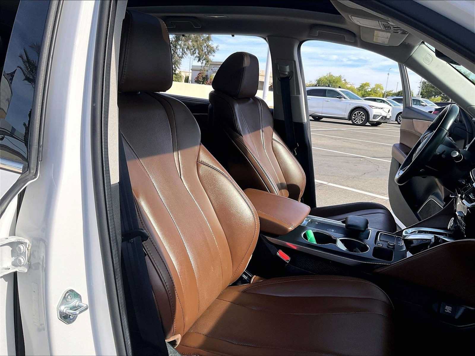 Used 2023 Acura MDX w/ Technology Package AWD/4WD image 10