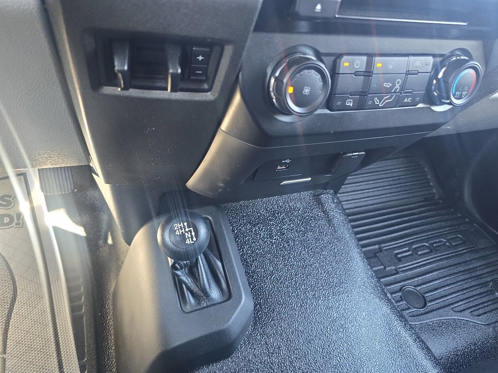 Used 2018 Ford F450 XL w/ Power Equipment Group image 34