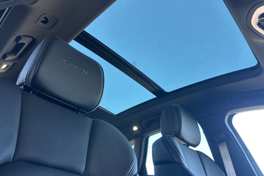 Used 2024 Porsche Macan GTS image 16