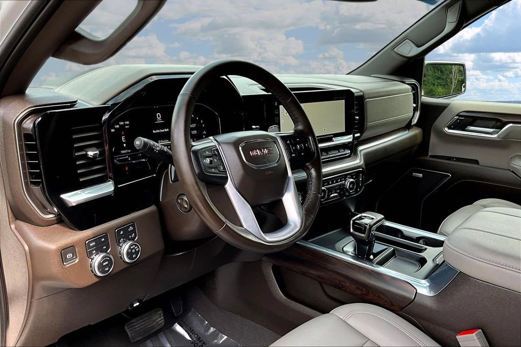 Used 2023 GMC Sierra 1500 SLT w/ SLT Premium Package AWD/4WD image 20