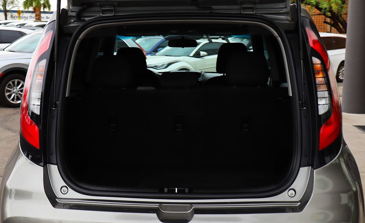 Used 2018 Kia Soul + FWD image 23