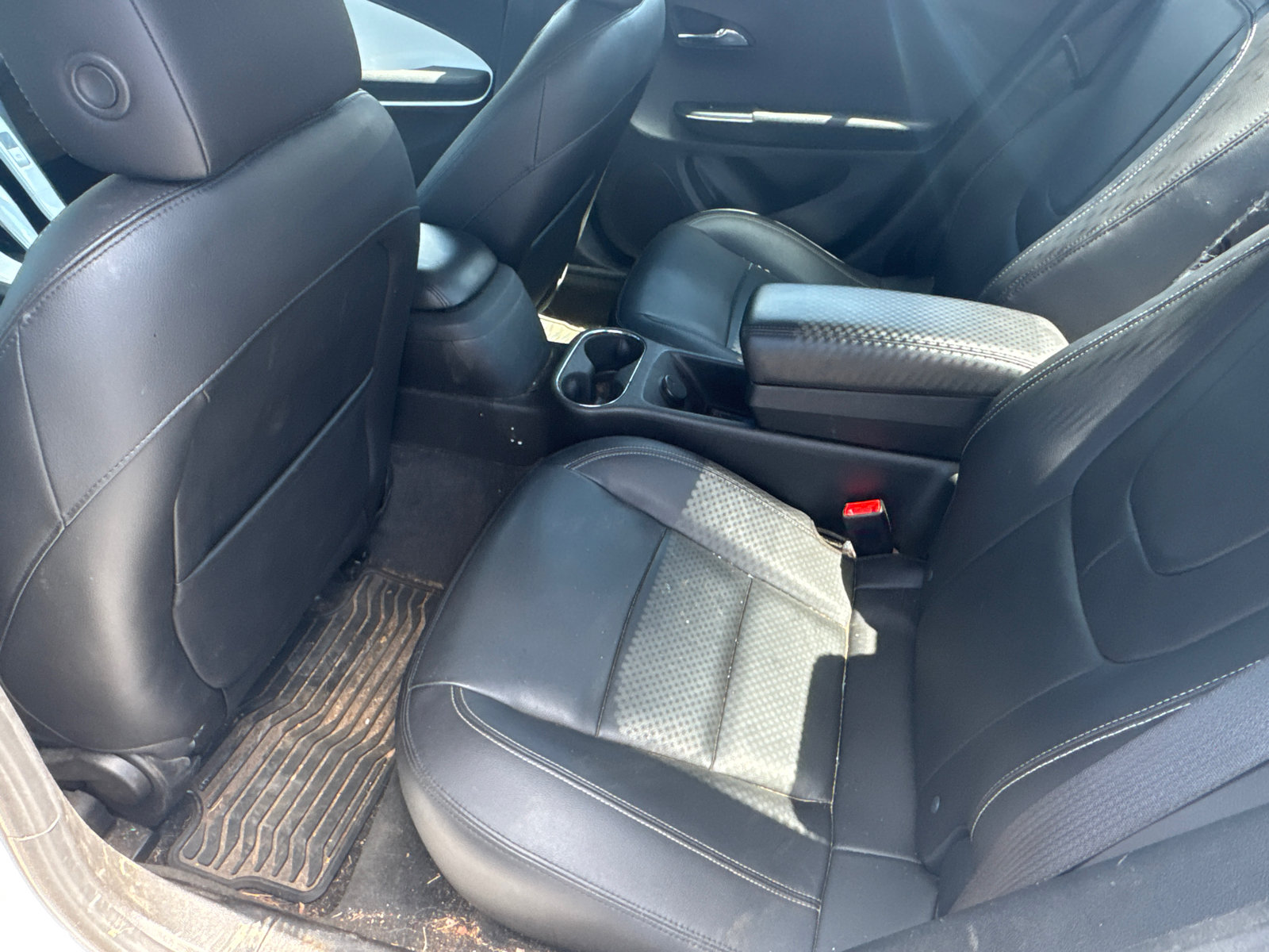 Used 2015 Chevrolet Volt Premium w/ Premium Trim Package FWD image 21