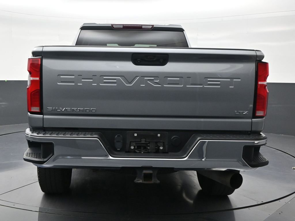 Used 2024 Chevrolet Silverado 2500 LTZ w/ LTZ Convenience Package AWD/4WD image 4