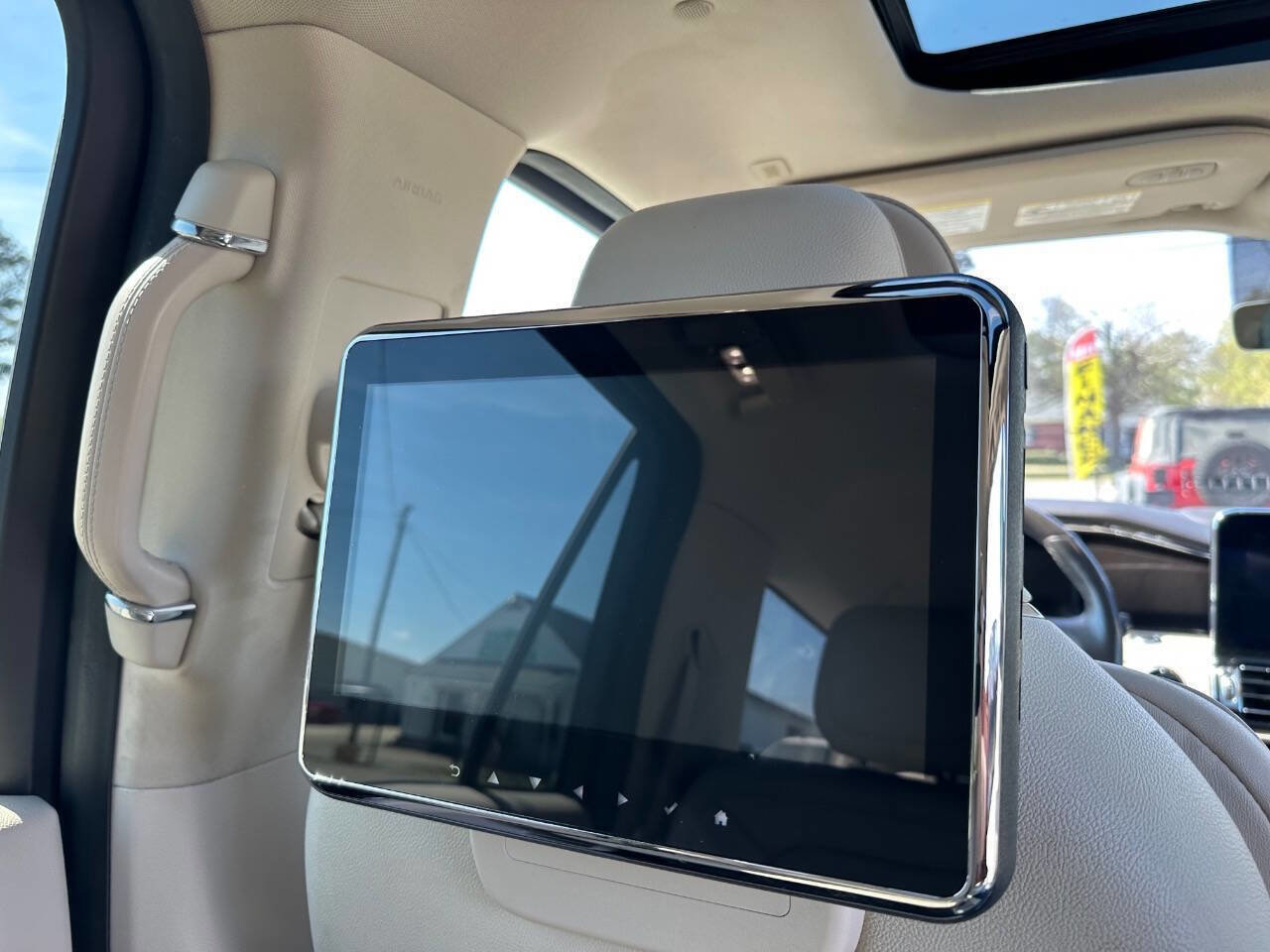 Used 2019 Lincoln Navigator L Reserve image 36