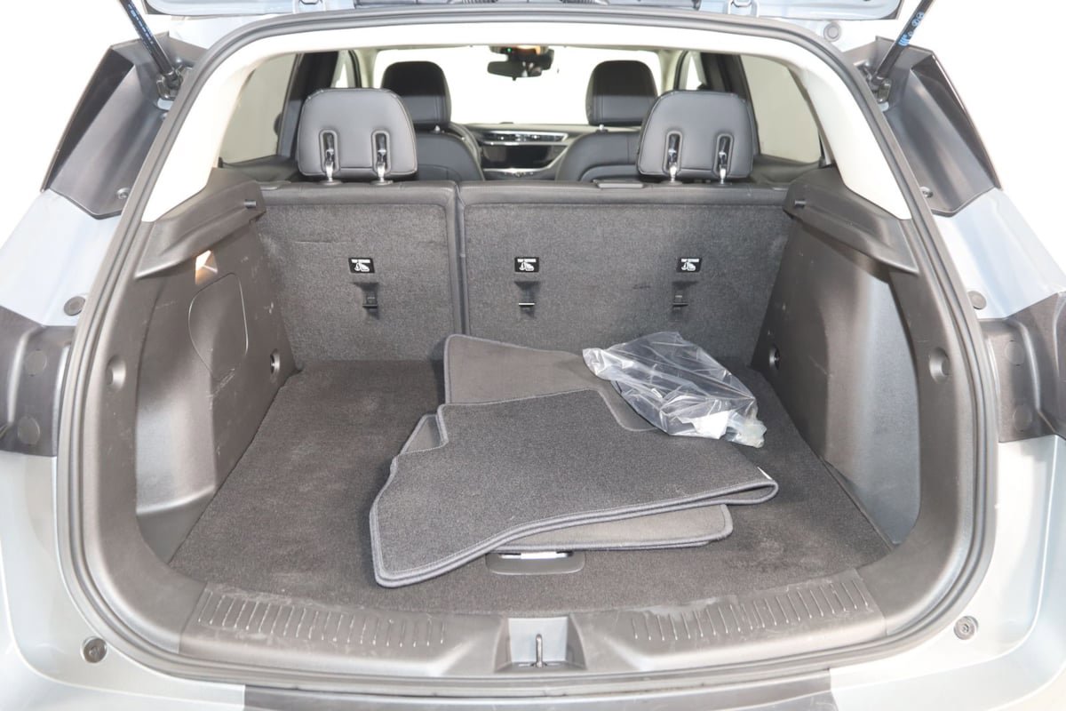 Used 2023 Buick Encore GX Select w/ Safety Package II image 47
