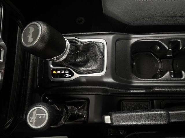 Used 2022 Jeep Wrangler Sport AWD/4WD image 26