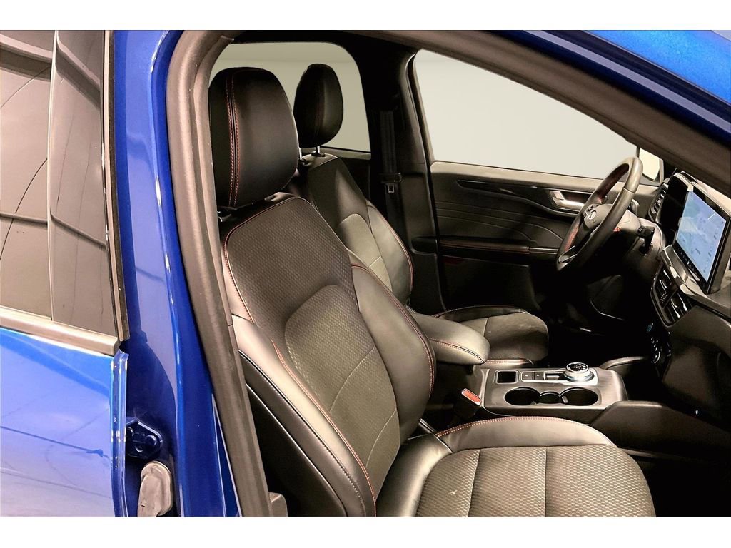 Used 2023 Ford Escape ST-Line w/ Tech Pack #1 image 9