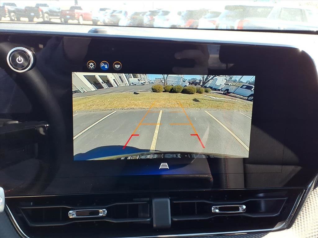 Used 2025 Chevrolet Equinox RS w/ Convenience Package III image 13