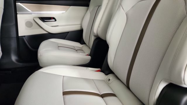 New 2026 MAZDA CX-90 Plug-In Hybrid w/ Premium Plus AWD/4WD image 29