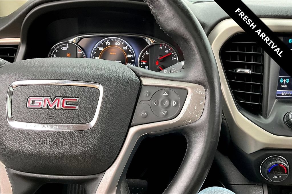 Used 2019 GMC Acadia Denali w/ Technology Package FWD image 13