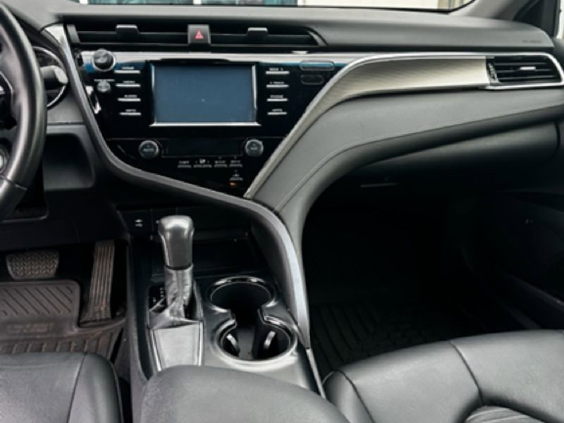 Used 2018 Toyota Camry SE image 13