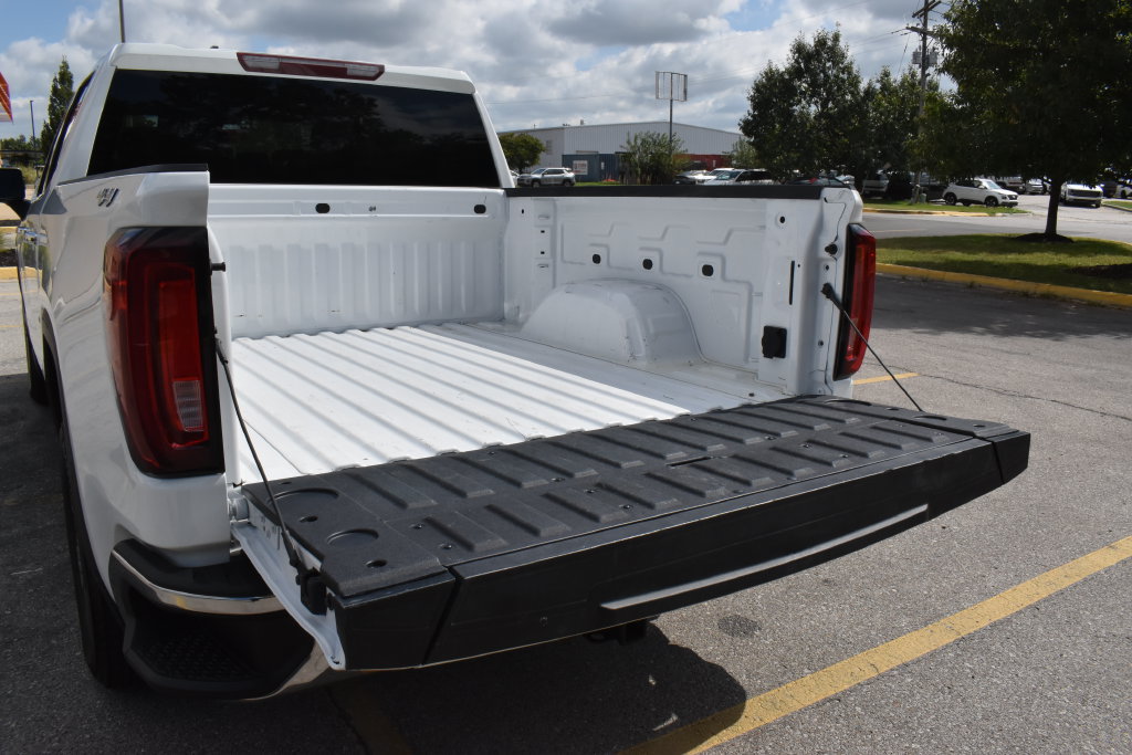 Used 2026 GMC Sierra 1500 SLT AWD/4WD image 14