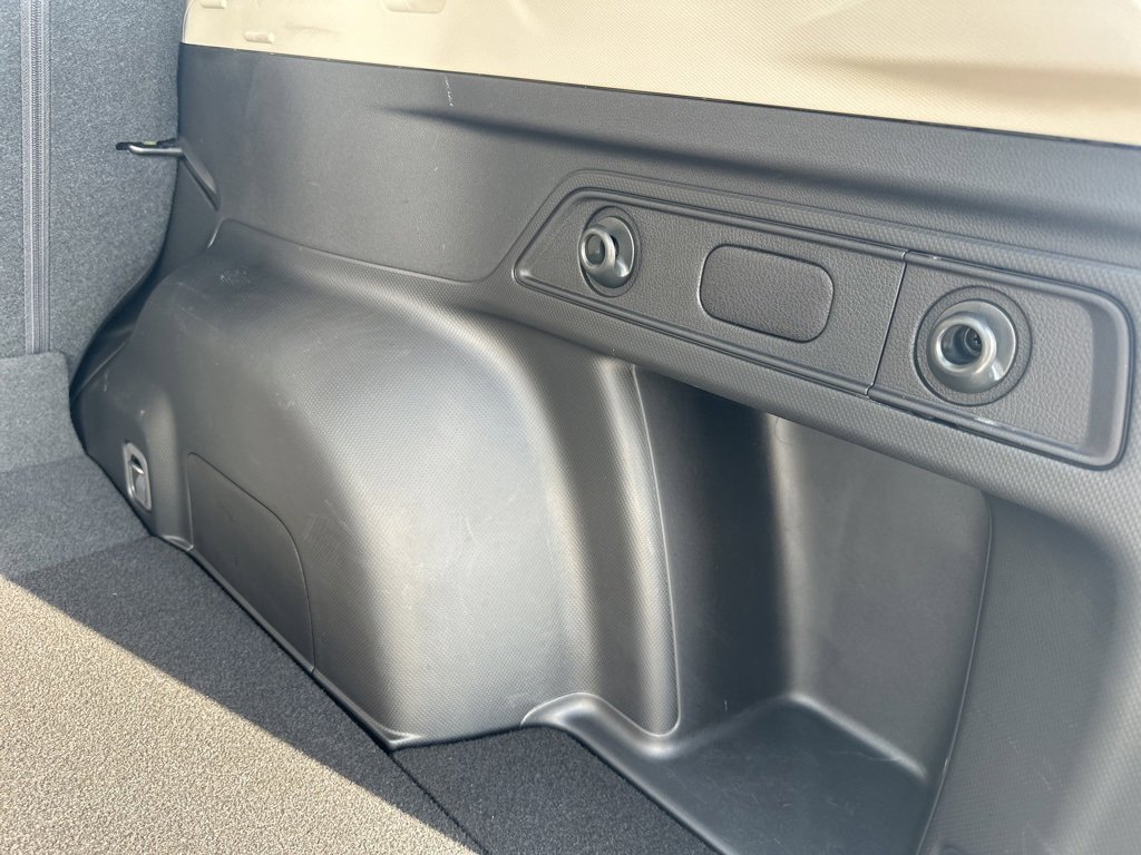 Used 2023 Subaru Forester Base image 28