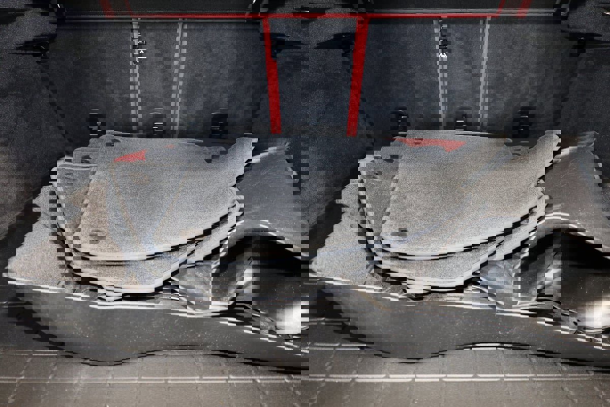 Used 2021 Aston Martin DBX image 17