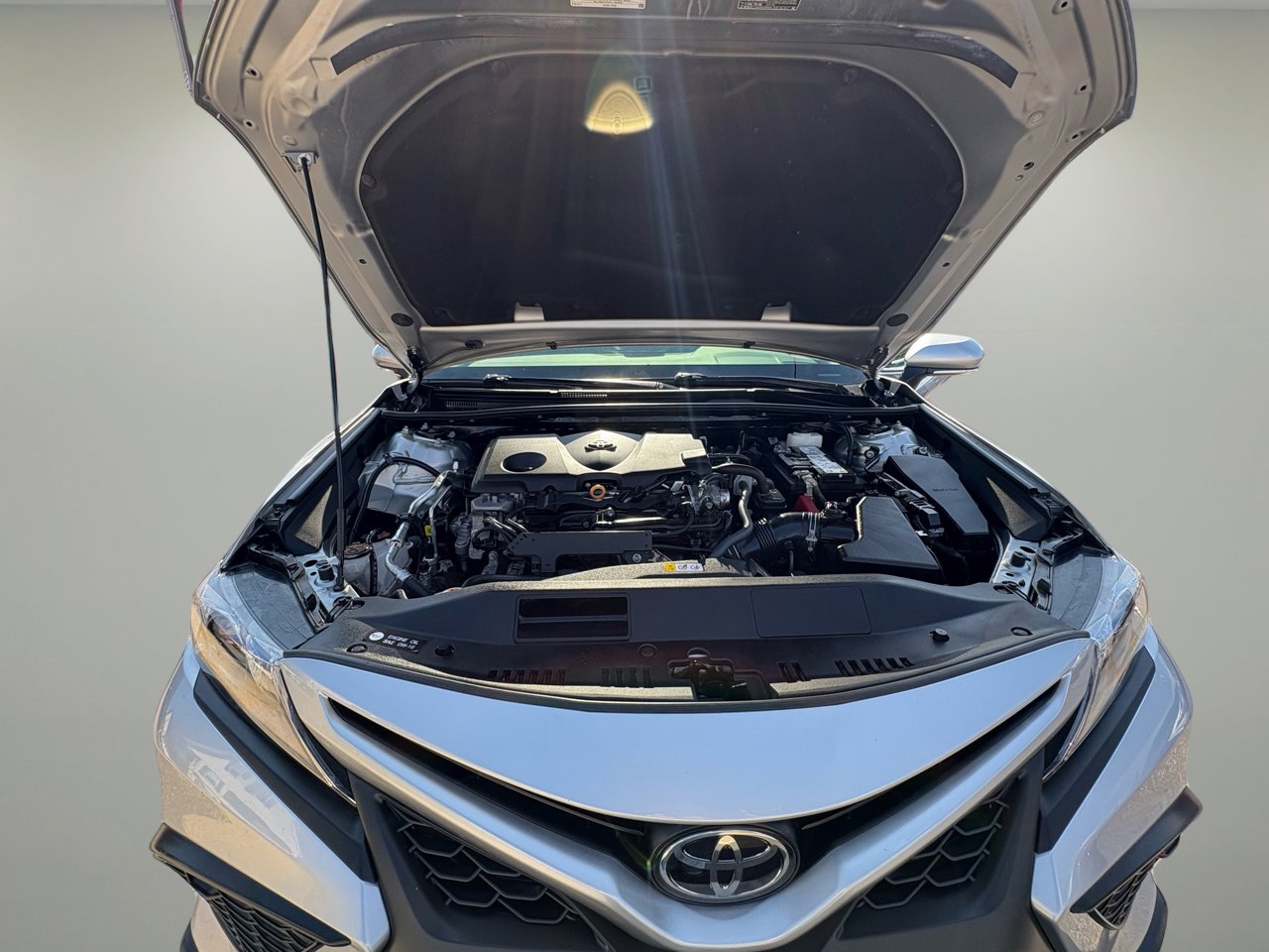 Used 2022 Toyota Camry SE w/ Cold Weather Package image 47