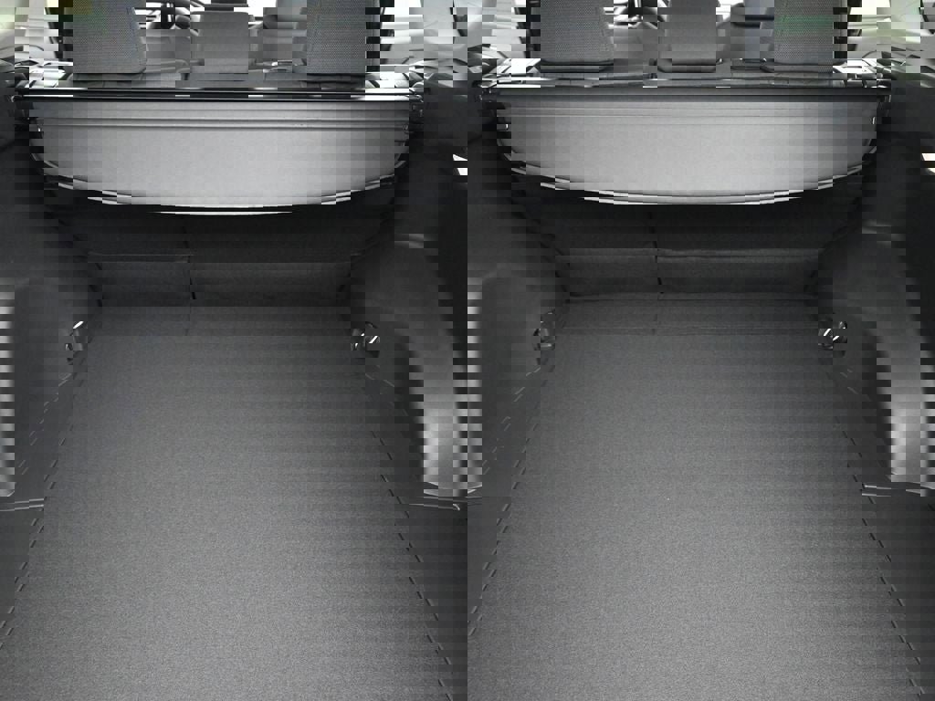 New 2025 Toyota RAV4 XLE w/ Convenience Package image 18