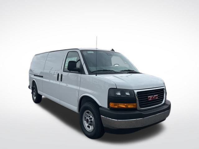 New 2025 GMC Savana 3500 Extended w/ Driver Convenience Package