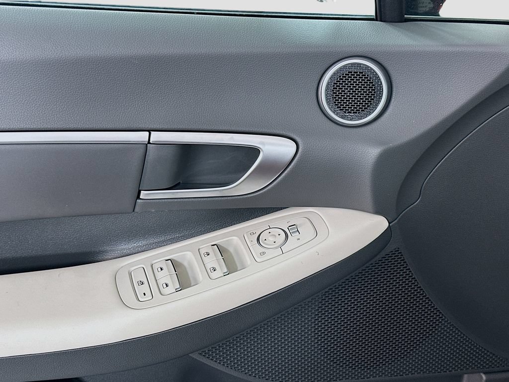 New 2026 Hyundai Sonata SEL FWD image 18