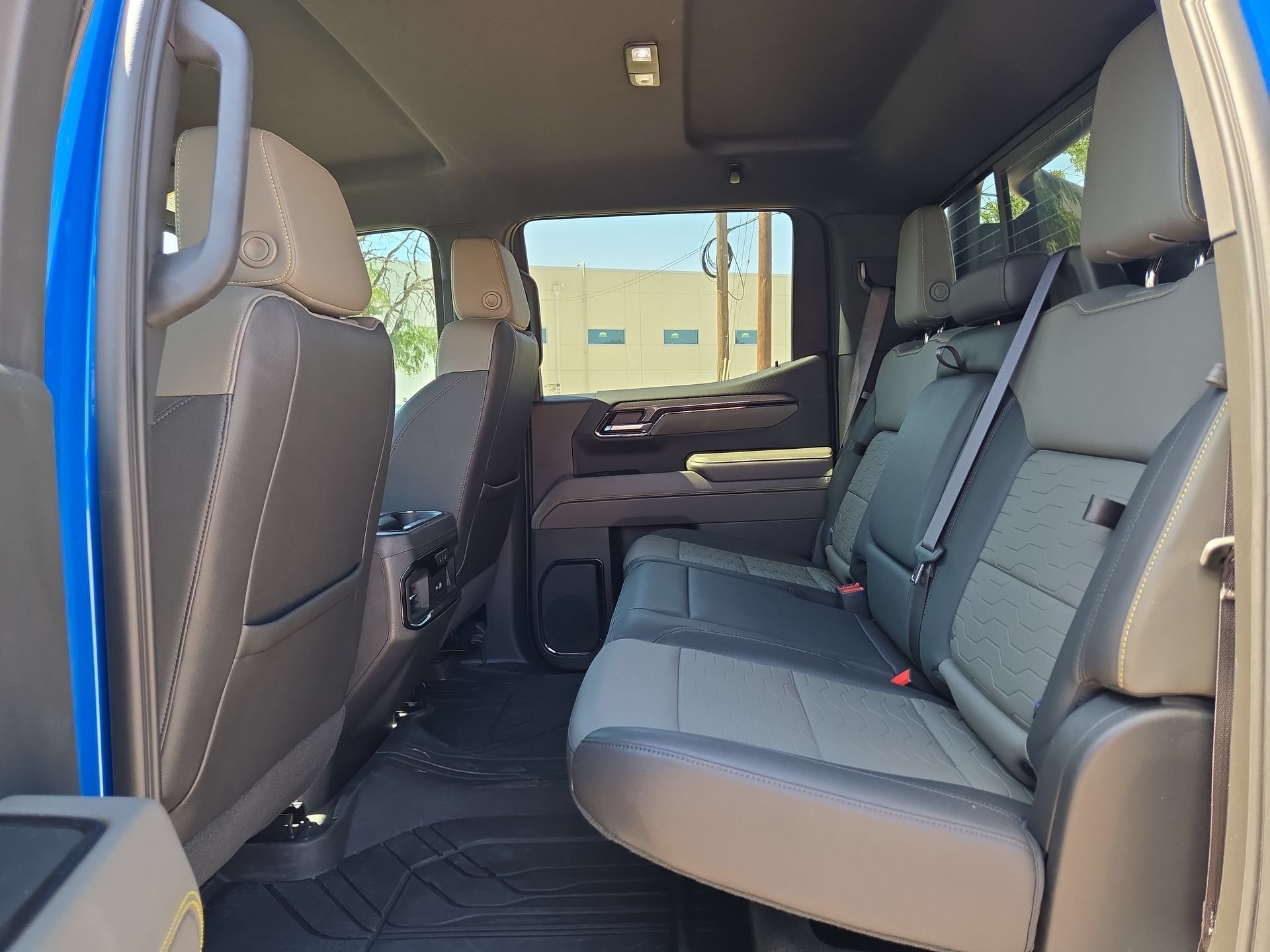 Used 2023 Chevrolet Silverado 1500 ZR2 AWD/4WD image 13