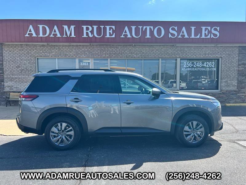 Used 2023 Nissan Pathfinder SV image 1