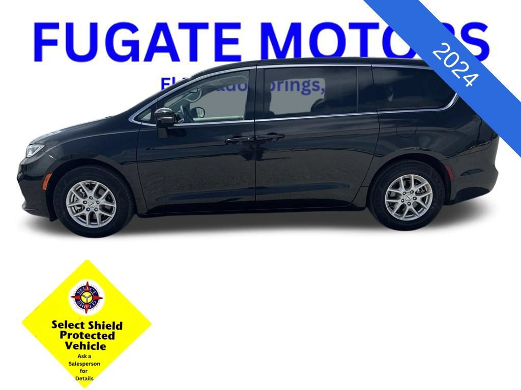 Used 2024 Chrysler Pacifica Touring-L FWD image 2