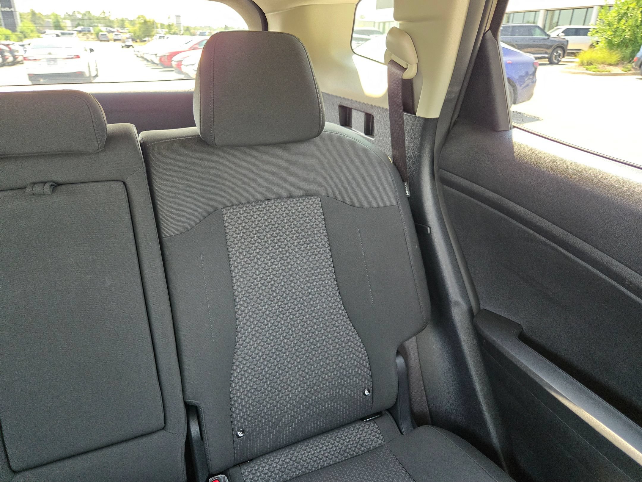 Used 2025 Kia Sportage LX FWD image 14