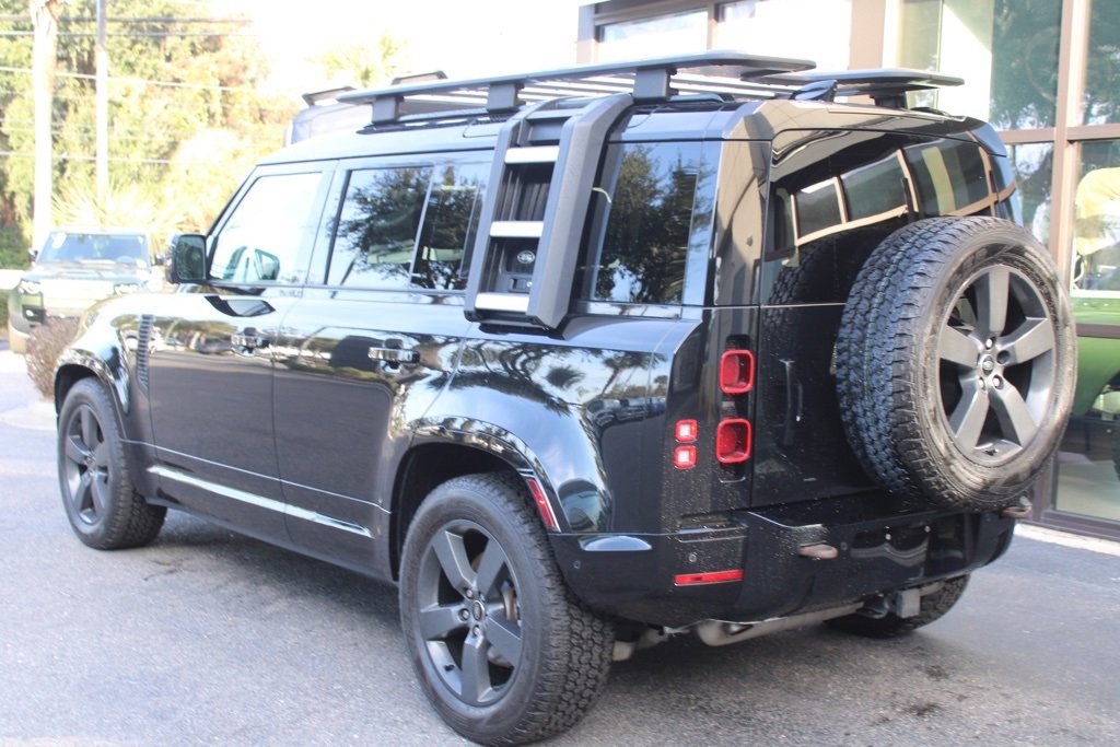 Used 2022 Land Rover Defender 110 X-Dynamic HSE image 9