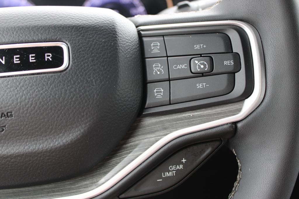 Used 2024 Jeep Wagoneer Series II image 43