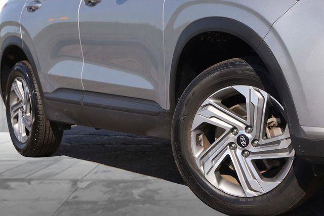 Used 2023 Hyundai Santa Fe SEL image 3