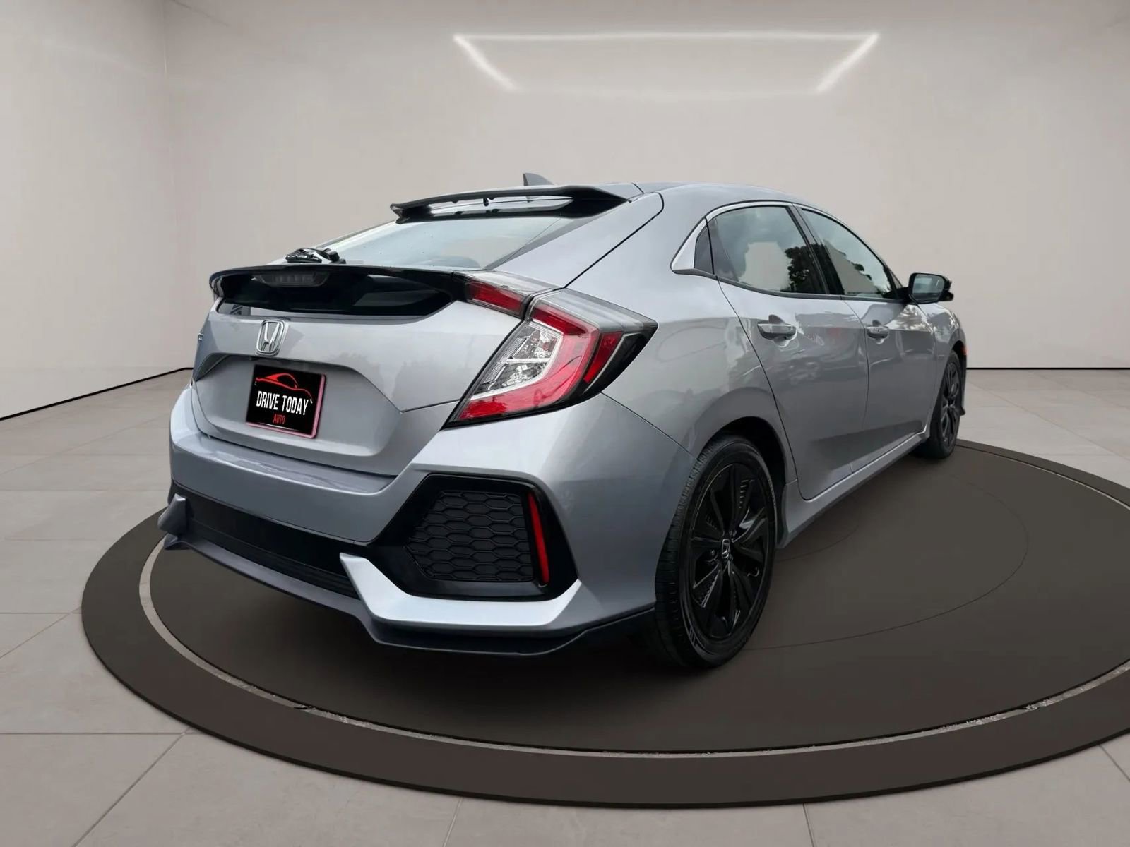 Used 2018 Honda Civic EX image 6