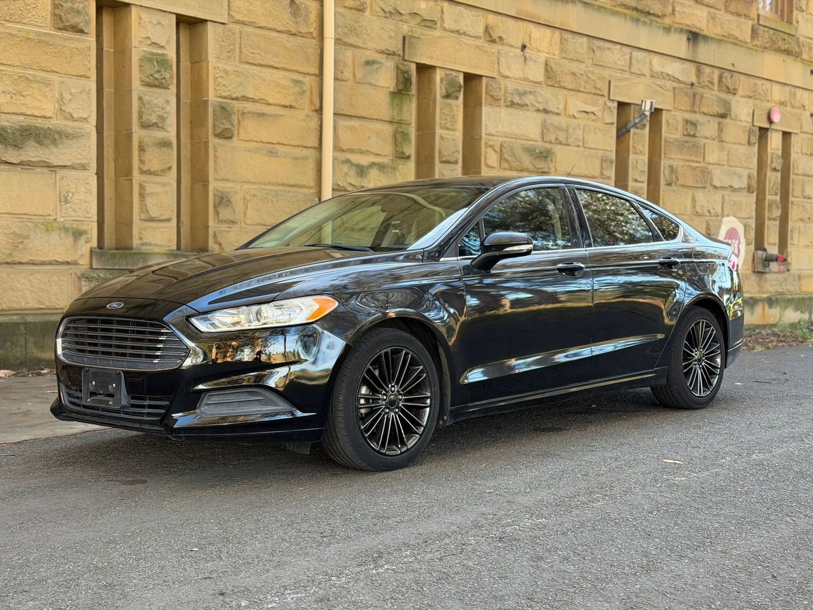 Used 2014 Ford Fusion SE FWD image 30