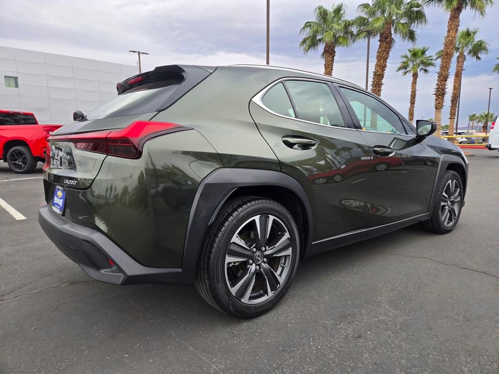 Used 2019 Lexus UX 200 w/ Accessory Package FWD image 6
