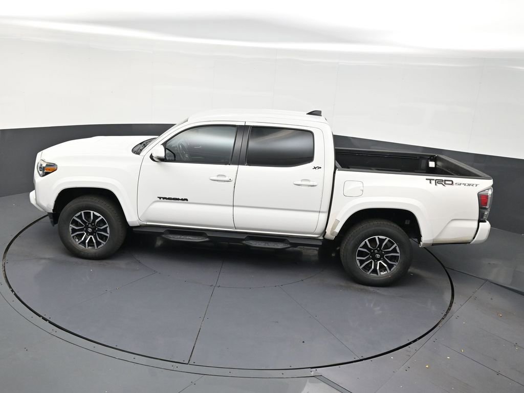 Used 2020 Toyota Tacoma TRD Sport w/ Technology Package RWD image 14