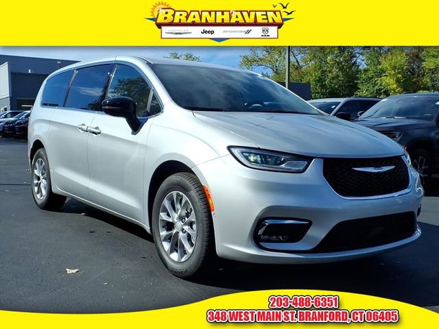 New 2026 Chrysler Pacifica Select image 1