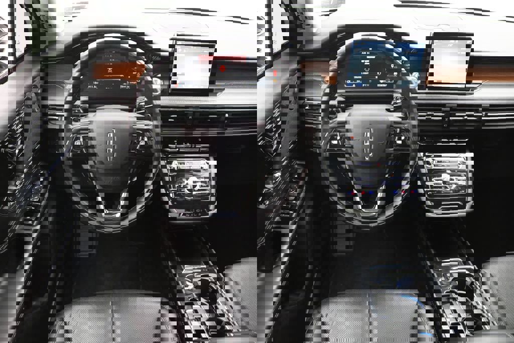 Used 2022 Lincoln Corsair Reserve w/ Sport Package image 14