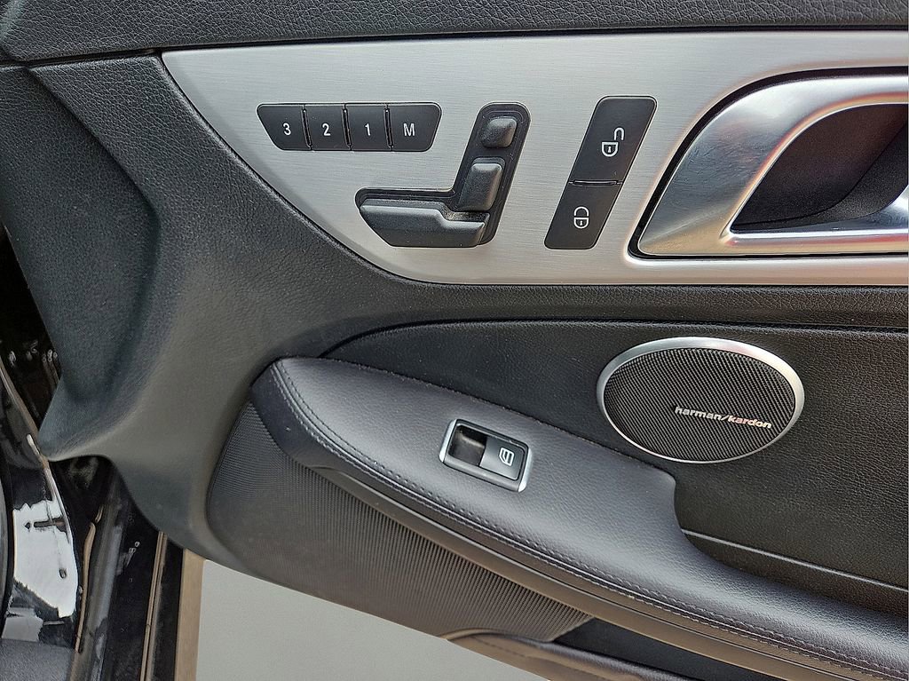 Used 2014 Mercedes-Benz SLK 250 image 15