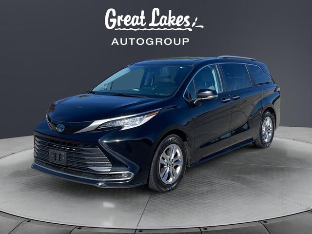 Used 2022 Toyota Sienna Limited image 1
