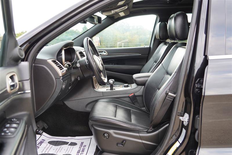 Used 2015 Jeep Grand Cherokee Limited w/ Luxury Group II AWD/4WD image 50