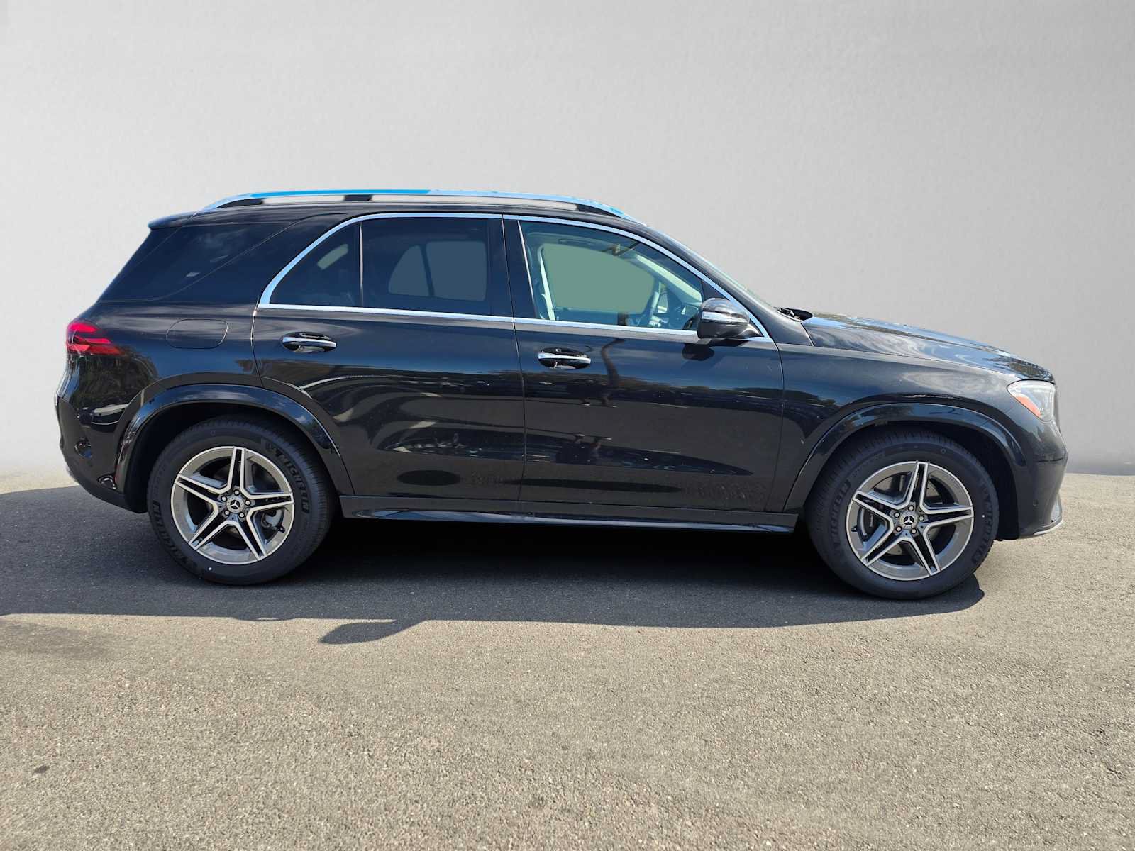 New 2026 Mercedes-Benz GLE 450 4MATIC image 2