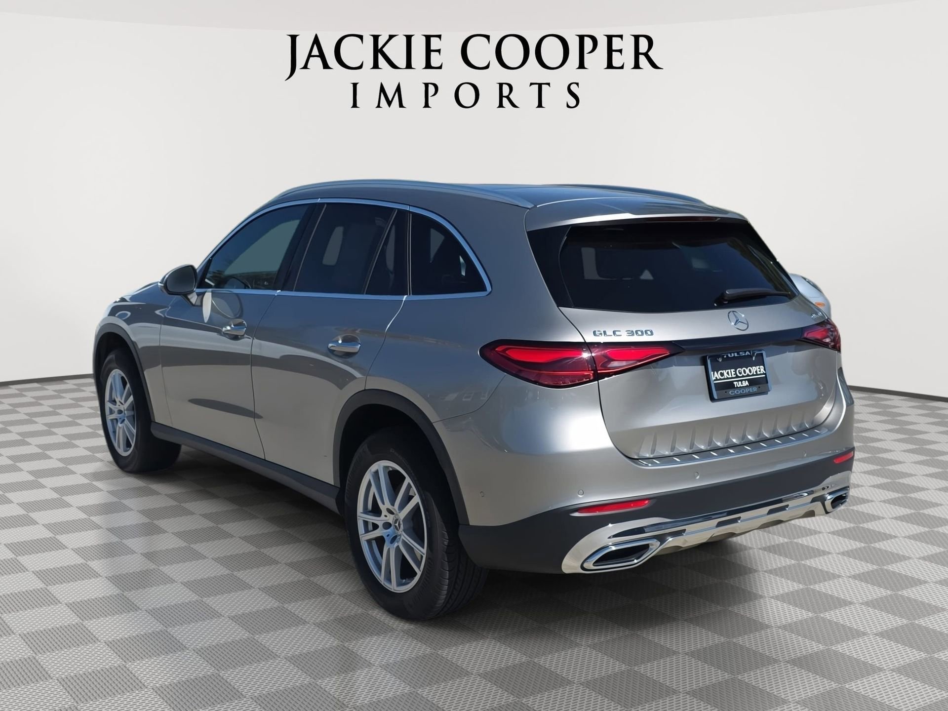 Used 2023 Mercedes-Benz GLC 300 4MATIC image 7