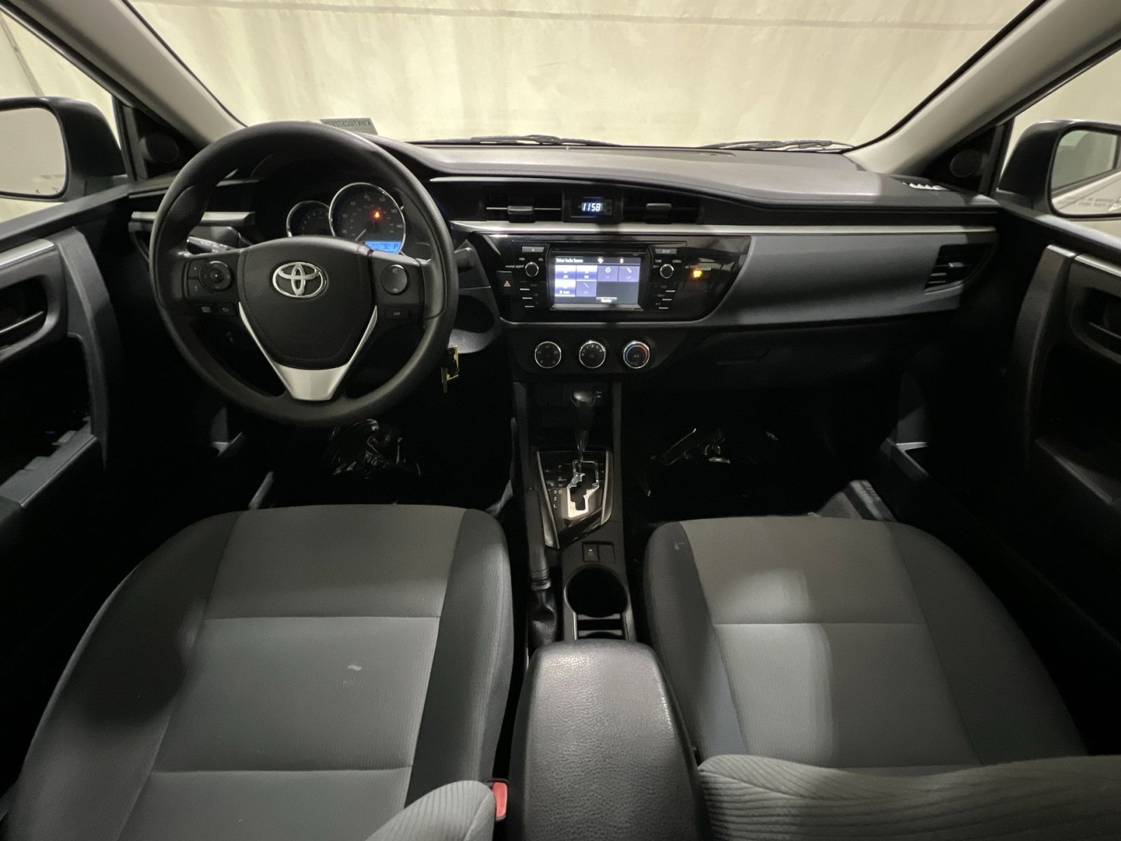 Used 2016 Toyota Corolla L FWD image 31