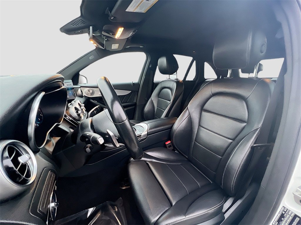 Used 2021 Mercedes-Benz GLC 300 4MATIC image 20