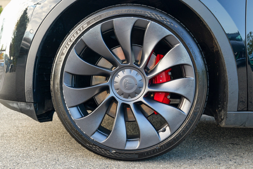 Used 2022 Tesla Model Y Performance AWD/4WD image 15