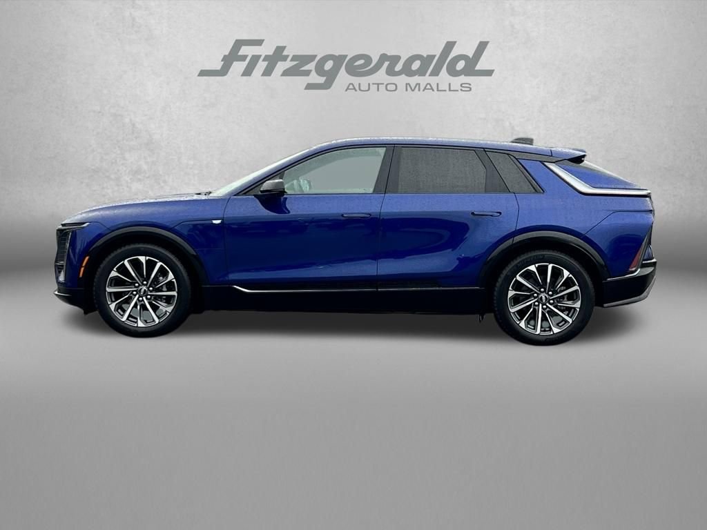 New 2026 Cadillac Lyriq Premium Sport w/ LPO, Floor Liner Package image 4