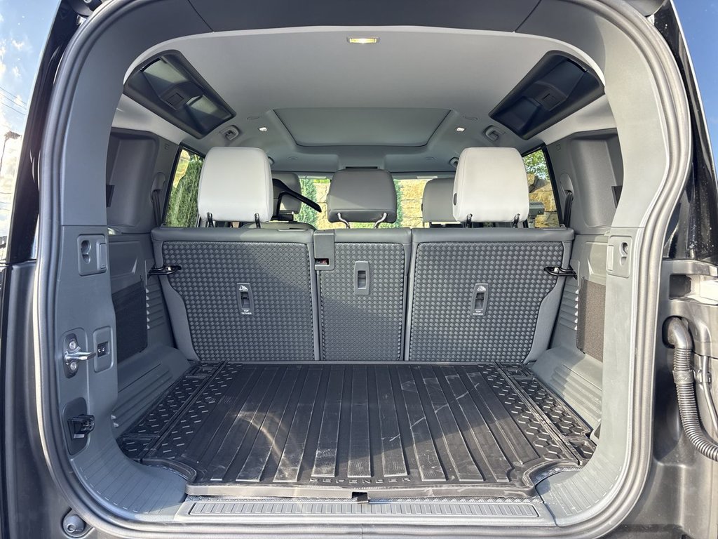 New 2026 Land Rover Defender 110 S AWD/4WD image 18