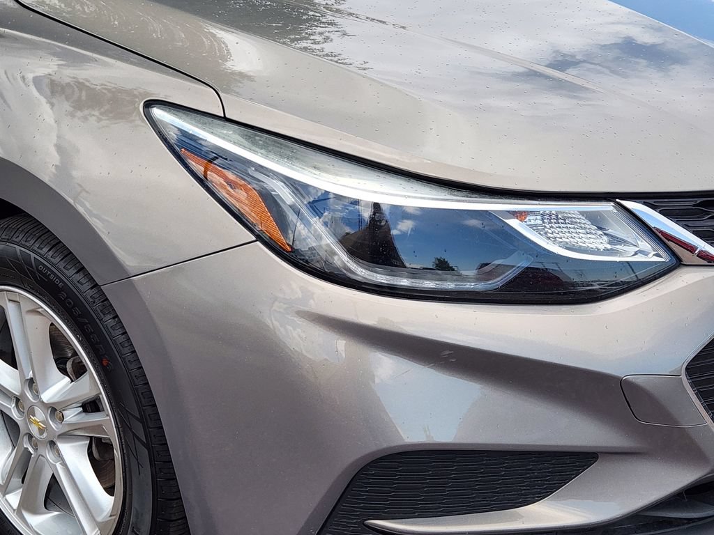 Used 2018 Chevrolet Cruze LT FWD image 28