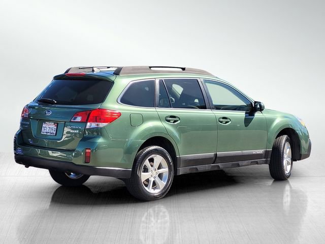 Used 2013 Subaru Outback 2.5i Limited w/ Moonroof Pkg AWD/4WD image 4