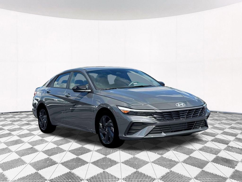 New 2026 Hyundai Elantra Sport FWD image 17