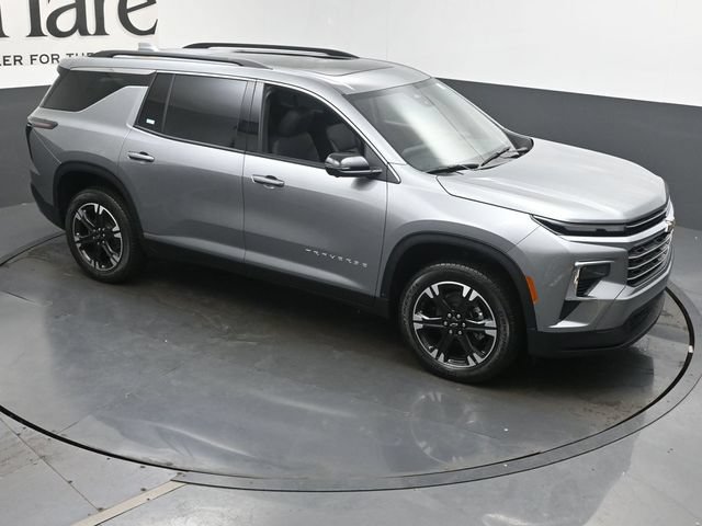 New 2027 Chevrolet Traverse LT w/ Sun and Wheel Package FWD image 17