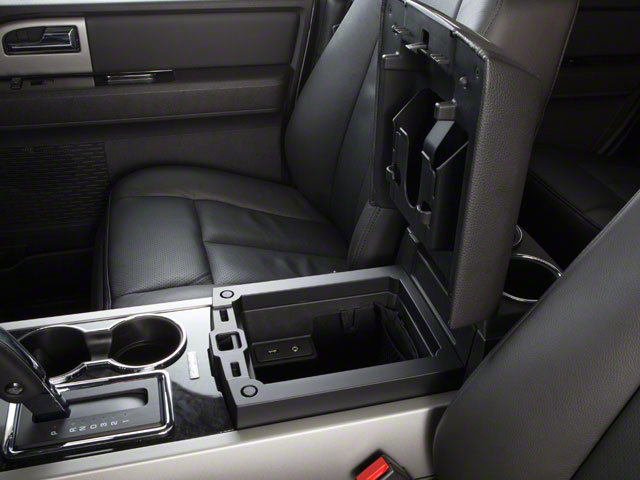 Used 2010 Ford Expedition XLT RWD image 17